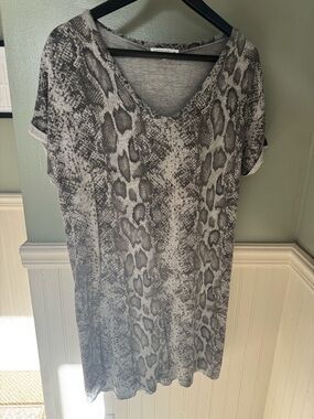 Antistar Grey Snake Print V-Neck Kneelength Dress